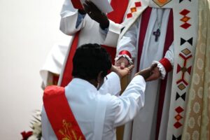 Read more about the article Revd Christine Mbona ordained in Kuwait