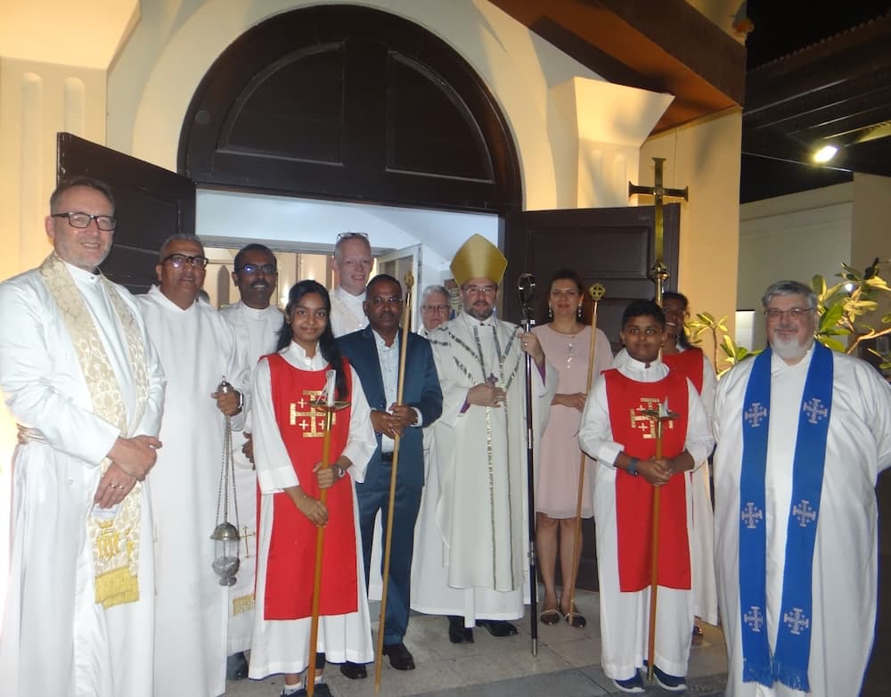 You are currently viewing Revd Rob Jones ordained in Bahrain