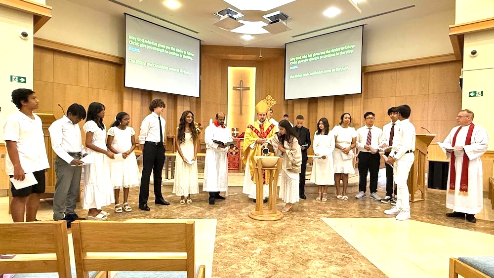 You are currently viewing Abu Dhabi: celebrating Pentecost Sunday confirmations